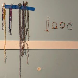 Handmade bracelets or necklaces it is easy but made with love